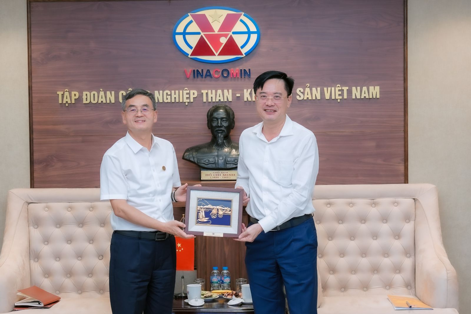 TKV và Đại học Bách khoa Côn Minh trao đổi về hợp tác đào tạo và công nghệ